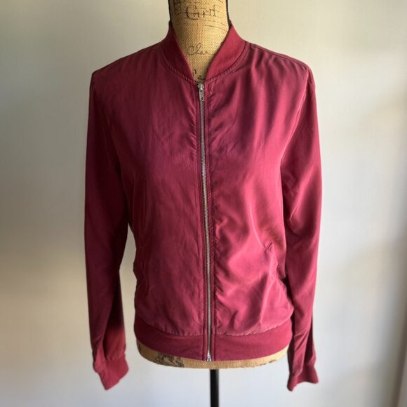 American Apparel • Amelia Red Sateen Crop Bomber Jacket • Size M - Picture 4 of 12